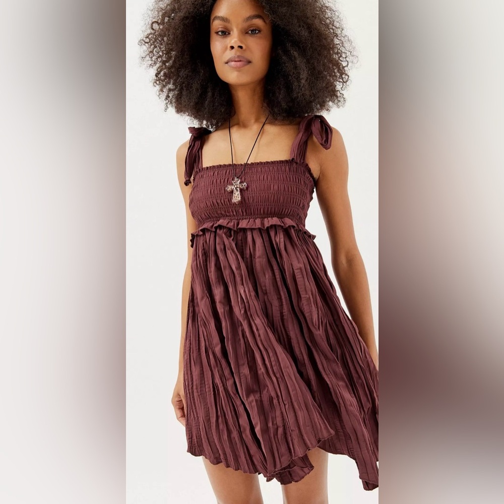 Women’s Urban Outfitters Crinkle Clay Dress Size Small